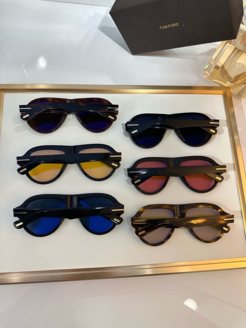 TOM FORD